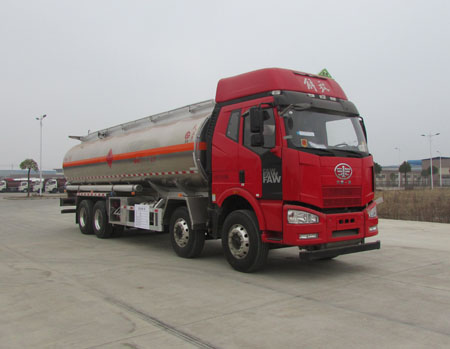 28噸解放J6前四后八鋁合金油罐車(chē)圖片 28噸解放J6前四后八鋁合金油罐車(chē)圖片