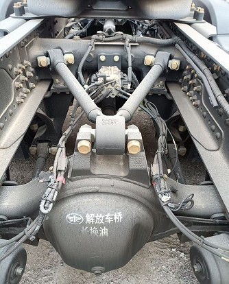 庫(kù)存解放J6P雙驅(qū)牽引車 庫(kù)存解放J6P雙驅(qū)牽引車