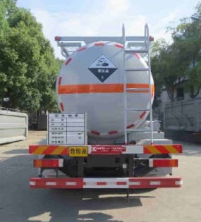 國六東風(fēng)天龍前四后八19立方腐蝕性物品罐式運輸車細(xì)節(jié)圖片 國六東風(fēng)天龍前四后八19立方腐蝕性物品罐式運輸車細(xì)節(jié)圖片