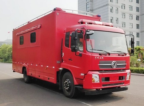 東風天錦軍用炊事車 東風天錦軍用炊事車