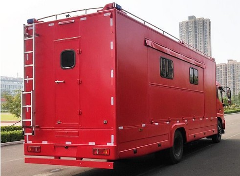 東風天錦軍用炊事車 東風天錦軍用炊事車