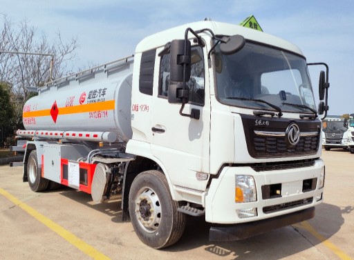 國六東風天錦12.65方油罐車_CSC5180GJYD6A型加油車 國六東風天錦12.65方油罐車_CSC5180GJYD6A型加油車