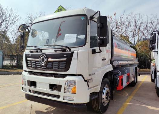 國六東風天錦12.65方油罐車_CSC5180GJYD6A型加油車 國六東風天錦12.65方油罐車_CSC5180GJYD6A型加油車
